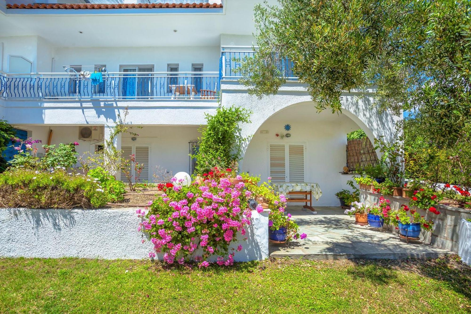 Xenios Faros Apartments Possidi Buitenkant foto